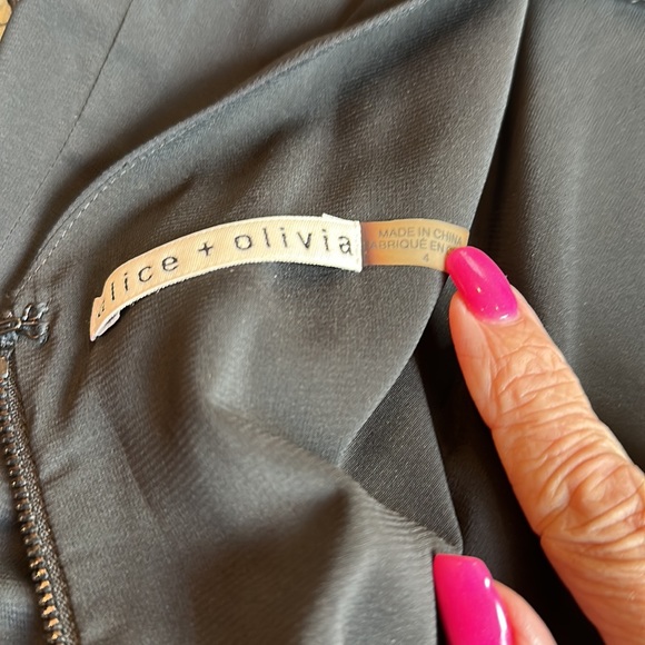 Alice & Olivia Jumpsuit. Size 4. - Picture 5 of 11